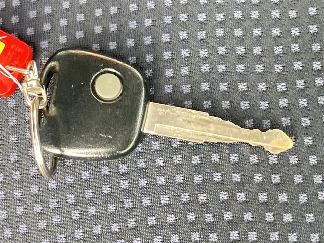 ワゴンR FX ETC キーレスエントリー 電動格納ミラー ベンチシート AT 盗難防止システム CD アルミホイール 衝突安全ボディ エアコン パワーステアリング パワーウィンドウ 運転席エアバッグ(8枚目)