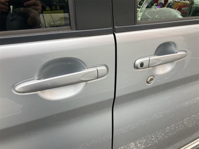 タント カスタムRS トップエディションSA 4WD バックカメラ 両側電動スライドドア 衝突被害軽減システム オートライト LEDヘッドランプ スマートキー アイドリングストップ 電動格納ミラー ベンチシート CVT 盗難防止システム ABS(27枚目)