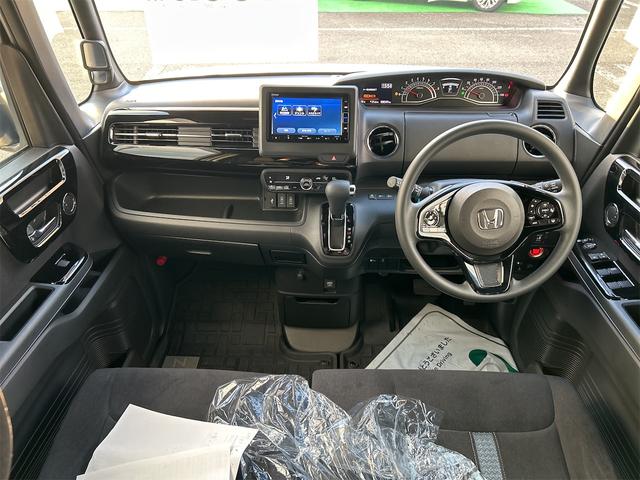N-BOXカスタム L 4WD バックカメラ サイドカメラ 両側スライド・片側電動 ナビ TV クリアランスソナー オートクルーズコントロール レーンアシスト 衝突被害軽減システム オートライト LEDヘッドランプ(2枚目)