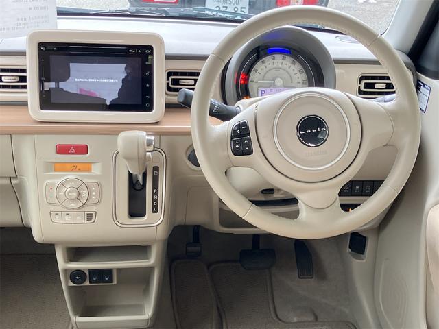 アルトラパン Ｘ　４ＷＤ　ＥＴＣ　全周囲カメラ　ナビ　ＴＶ　衝突被害軽減システム　オートライト　ＨＩＤ　スマートキー　アイドリングストップ　電動格納ミラー　シートヒーター　ベンチシート　ＣＶＴ　盗難防止システム　ＡＢＳ（3枚目）