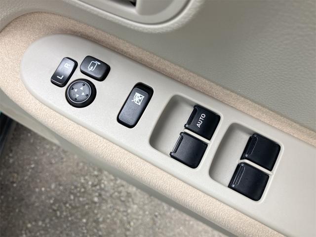 アルトラパン Ｘ　４ＷＤ　ＥＴＣ　全周囲カメラ　ナビ　ＴＶ　衝突被害軽減システム　オートライト　ＨＩＤ　スマートキー　アイドリングストップ　電動格納ミラー　シートヒーター　ベンチシート　ＣＶＴ　盗難防止システム　ＡＢＳ（10枚目）