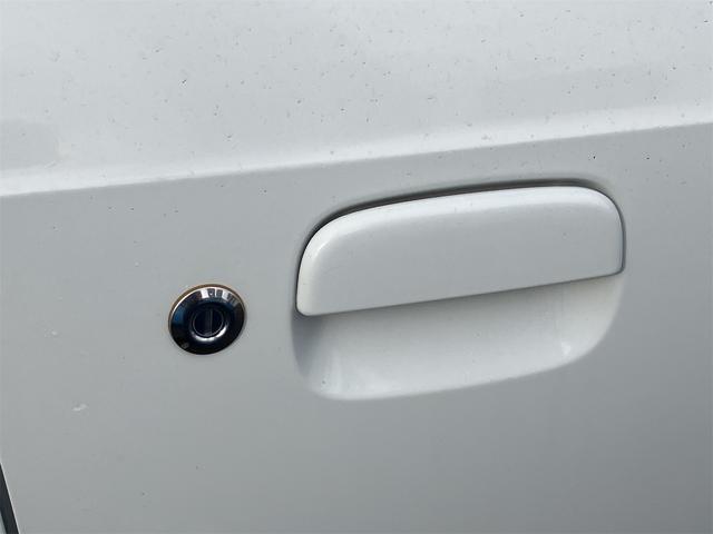 アルト Ｌ　キーレスエントリー　アイドリングストップ　シートヒーター　ＣＶＴ　盗難防止システム　ＡＢＳ　ＥＳＣ　ＣＤ　ミュージックプレイヤー接続可　衝突安全ボディ　エアコン　パワーステアリング　パワーウィンドウ（28枚目）