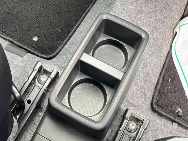 アルト Ｌ　キーレスエントリー　アイドリングストップ　シートヒーター　ＣＶＴ　盗難防止システム　ＡＢＳ　ＥＳＣ　ＣＤ　ミュージックプレイヤー接続可　衝突安全ボディ　エアコン　パワーステアリング　パワーウィンドウ（43枚目）