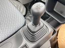 キャリイトラック ＫＣエアコン・パワステ　４ＷＤ　ＭＴ　オートライト　ＥＳＣ　エアコン　パワーステアリング　運転席エアバッグ　助手席エアバッグ（6枚目）