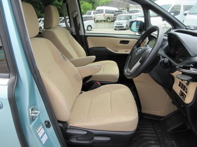 ノア ２．０Ｘウェルキャブスロープ　Ｉ　車いす２脚　４ＷＤ　運転席／助手席エアバック　アイドリングストップ　ＡＢＳ　横滑り防止装置　バックカメラ　スマートキー　両側電動スライドドア　ドラレコ　フォグランプ　電動スロープ　ウインチ　車いす２脚　４ＷＤ　福祉車両（19枚目）