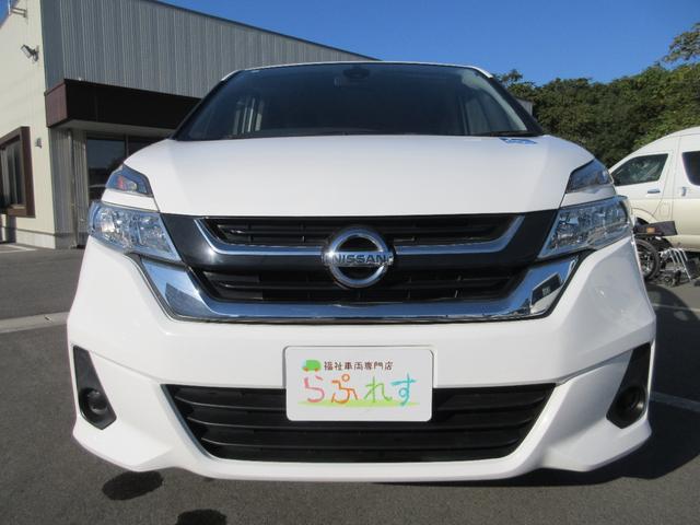 セレナ 2.0Xチェアキャブ リフタータイプ 4WD 6名 運転席/助手席エアバック アイドリングストップ ABS 横滑り防止装置 バックカメラ キーレス パワステ パワーウィンドウ 車いすリフト 電動固定装置 8ナンバー 福祉車両(3枚目)