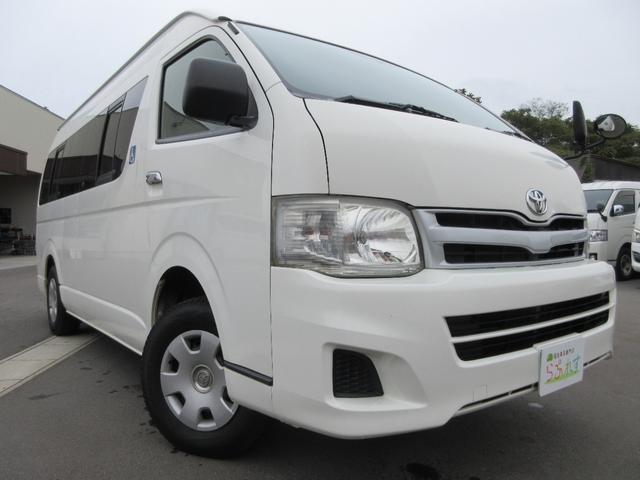 レジアスエースバン ４ドア２．７ウェルキャブＥスーパーロング　４ＷＤ　運転席／助手席エアバック　ＡＢＳ　パワーウィンドウ　パワステ　エアコン・クーラー　キーレス　ナビ　バックカメラ　ＥＴＣ　オートステップ　リフト　電動固定装置　　ストレッチャー　福祉車両　４ＷＤ（2枚目）