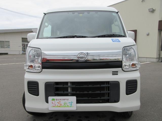 ＮＶ１００クリッパーリオ ６６０チェアキャブハイルーフ　４ＷＤ　運転席／助手席エアバック　ＡＢＳ　衝突軽減システム　横滑り防止装置　レーンキープアシスト　バックカメラ　シートヒーター　ドラレコ　キーレス　スマートキー　後席分割シート　スロープ　ウインチ　４ＷＤ（3枚目）