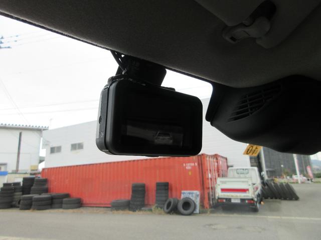 ＮＶ１００クリッパーリオ ６６０チェアキャブハイルーフ　４ＷＤ　運転席／助手席エアバック　ＡＢＳ　衝突軽減システム　横滑り防止装置　レーンキープアシスト　バックカメラ　シートヒーター　ドラレコ　キーレス　スマートキー　後席分割シート　スロープ　ウインチ　４ＷＤ（11枚目）