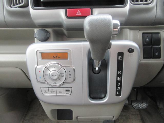 ＮＶ１００クリッパーリオ ６６０チェアキャブハイルーフ　４ＷＤ　運転席／助手席エアバック　ＡＢＳ　衝突軽減システム　横滑り防止装置　レーンキープアシスト　バックカメラ　シートヒーター　ドラレコ　キーレス　スマートキー　後席分割シート　スロープ　ウインチ　４ＷＤ（13枚目）