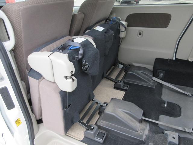 ＮＶ１００クリッパーリオ ６６０チェアキャブハイルーフ　４ＷＤ　運転席／助手席エアバック　ＡＢＳ　衝突軽減システム　横滑り防止装置　レーンキープアシスト　バックカメラ　シートヒーター　ドラレコ　キーレス　スマートキー　後席分割シート　スロープ　ウインチ　４ＷＤ（21枚目）