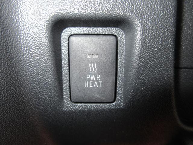 ハイエースバン ４ドア２．８ＤＴウェルキャブＢロング　４ＷＤ　運転席／助手席エアバック　ＡＢＳ　衝突軽減システム　横滑り防止装置　レーンキープアシスト　エアコン／クーラー　パワステ　　キーレス　電動固定装置　リアリフト　４ＷＤ　福祉車両（13枚目）