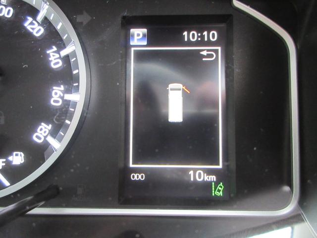 ハイエースバン ４ドア２．８ＤＴウェルキャブＢロング　４ＷＤ　運転席／助手席エアバック　ＡＢＳ　衝突軽減システム　横滑り防止装置　レーンキープアシスト　エアコン／クーラー　パワステ　　キーレス　電動固定装置　リアリフト　４ＷＤ　福祉車両（15枚目）