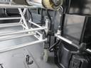 ４ドア２．７ウェルキャブＥスーパーロング　４ＷＤ　運転席／助手席エアバック　ＡＢＳ　パワーウィンドウ　パワステ　エアコン・クーラー　キーレス　ナビ　バックカメラ　ＥＴＣ　オートステップ　リフト　電動固定装置　　ストレッチャー　福祉車両　４ＷＤ（36枚目）