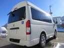 ハイエースバン ４ドア２．８ＤＴウェルキャブＢロング　４ＷＤ　１０名　運転席／助手席エアバック　ＡＢＳ　横滑り防止装置　レーンキープアシスト　エアコン／クーラー　キーレス　手すり　オートステップ　車いすリフト　電動固定装置　福祉車両　４ＷＤ（8枚目）