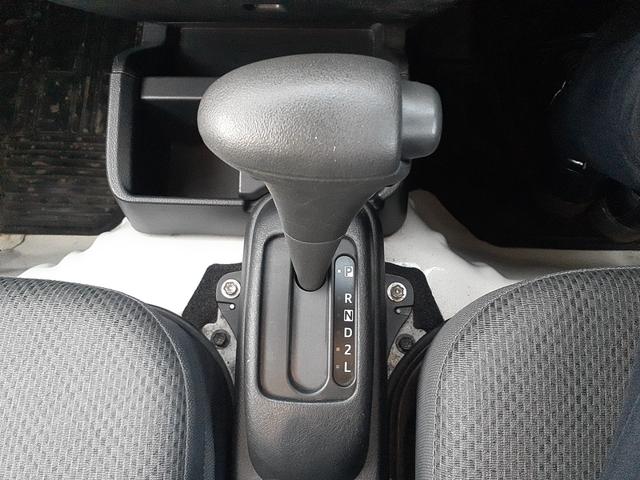 ハイゼットトラック スタンダード 4WD AT 4枚リーフスプリング 純正ラジオ 禁煙車 ワンオーナー マッド・バイザー 荷台マッド エアコン パワステ スペアキー(11枚目)