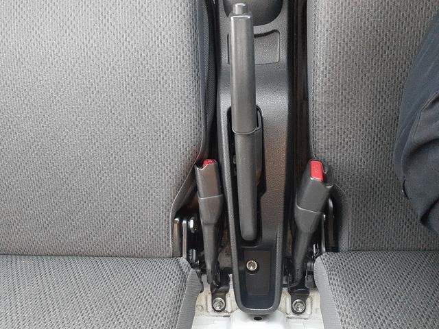 ハイゼットトラック スタンダード 4WD AT 4枚リーフスプリング 純正ラジオ 禁煙車 ワンオーナー マッド・バイザー 荷台マッド エアコン パワステ スペアキー(20枚目)