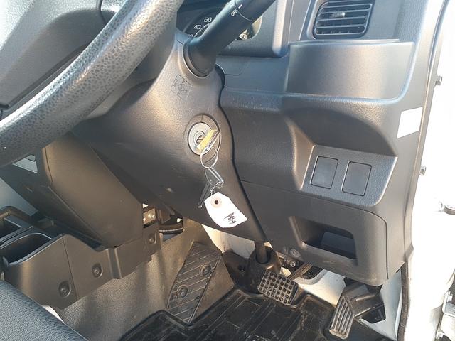 ハイゼットトラック スタンダード 4WD AT 4枚リーフスプリング 純正ラジオ 禁煙車 ワンオーナー マッド・バイザー 荷台マッド エアコン パワステ スペアキー(30枚目)