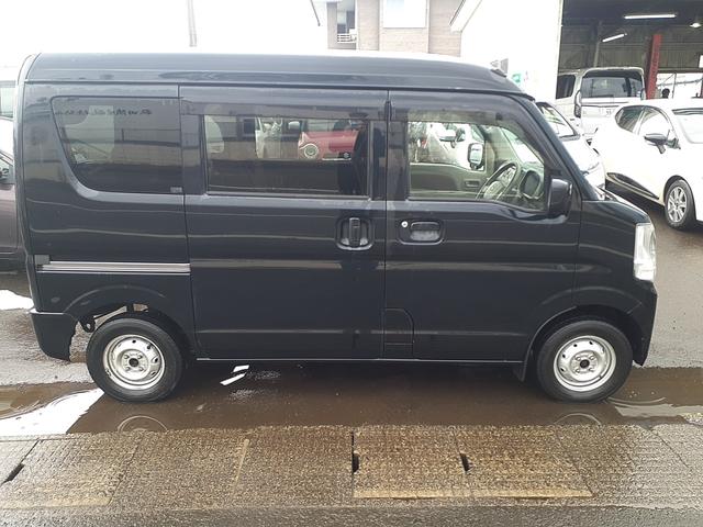 スクラム バスター 切り替え4WD 5速マニュアル リアファン レベライザー パワーウィンドウ 電動格納ミラー 純正ラジオCD ドライブレコーダー マニュアルエアコン(4枚目)