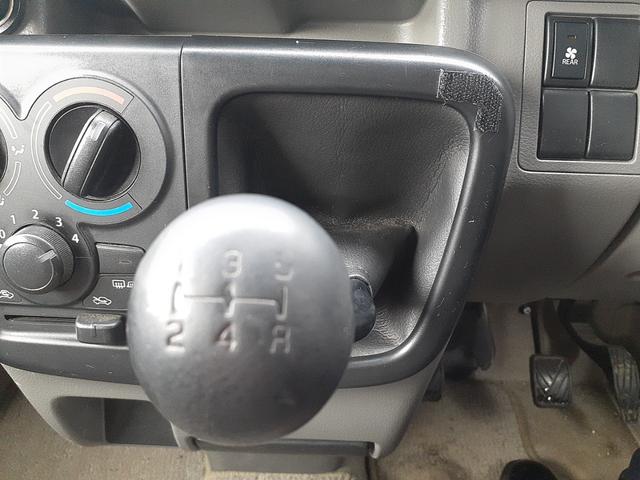 スクラム バスター 切り替え4WD 5速マニュアル リアファン レベライザー パワーウィンドウ 電動格納ミラー 純正ラジオCD ドライブレコーダー マニュアルエアコン(22枚目)