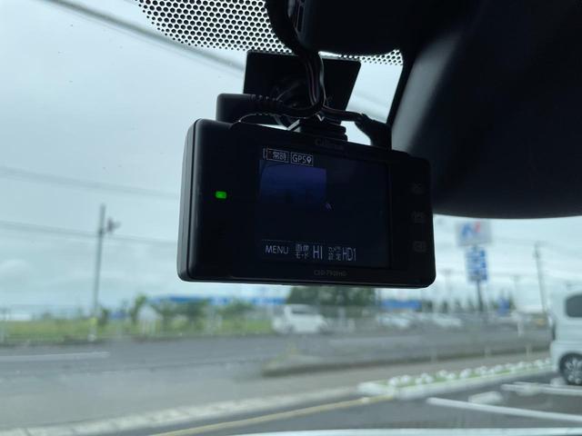 プリウス Ａ　トヨタセ－フティ－センス！レ－ダ－クルコン！純正９インチフルセグナビ！Ｂｌｕｅｔｏｏｔｈ！バックカメラ！前後ドラレコ！前後コーナーセンサ－！パ－キングアシスト！新品夏タイヤ！禁煙車！１年保証付き！（14枚目）