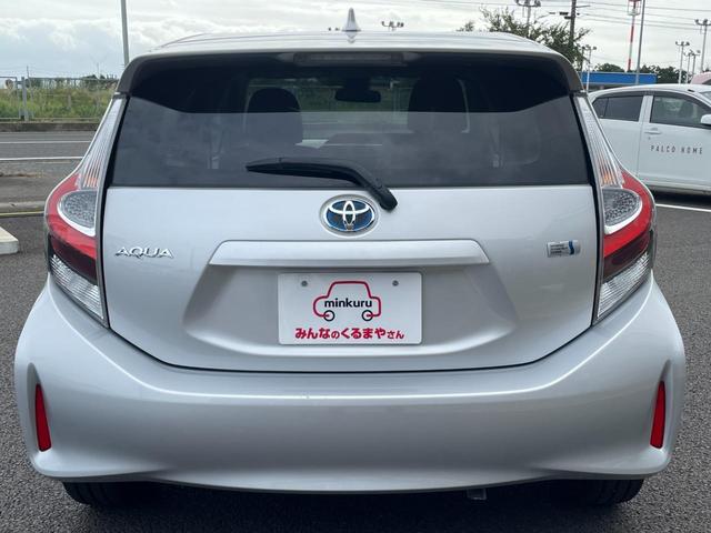 アクア S トヨタセーフティーセンス搭載!衝突軽減ブレーキ!レーンキープ!純正地デジナビ!Bluetooth&フロントAUX接続!CD再生&録音!オートハイビーム!横滑り防止!禁煙車!1年保証付き!(19枚目)