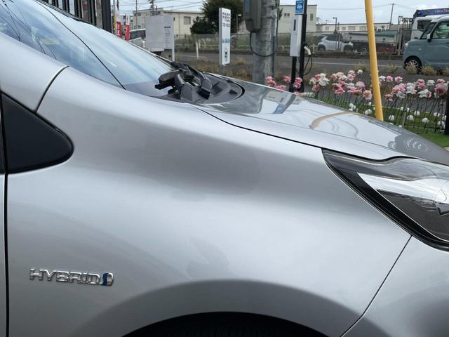 アクア S トヨタセーフティーセンス搭載!衝突軽減ブレーキ!レーンキープ!純正地デジナビ!Bluetooth&フロントAUX接続!CD再生&録音!オートハイビーム!横滑り防止!禁煙車!1年保証付き!(42枚目)