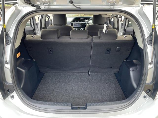 アクア S トヨタセーフティーセンス搭載!衝突軽減ブレーキ!レーンキープ!純正地デジナビ!Bluetooth&フロントAUX接続!CD再生&録音!オートハイビーム!横滑り防止!禁煙車!1年保証付き!(60枚目)
