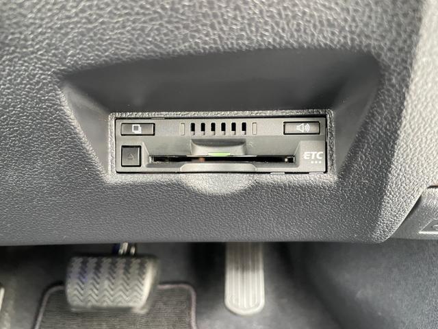 プリウス Ａツーリングセレクション　純正地デジナビ！Ｂｌｕｅｔｏｏｔｈ＆フロントＡＵＸ接続！バックカメラ！前後ドラレコ！夏タイヤ新品！衝突軽減！レーンキープ！前後コーナーセンサー！パーキングサポート！社外フルエアロ！禁煙車！１年保証付！（16枚目）