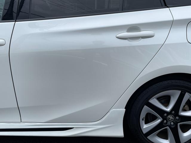 プリウス Ａツーリングセレクション　純正地デジナビ！Ｂｌｕｅｔｏｏｔｈ＆フロントＡＵＸ接続！バックカメラ！前後ドラレコ！夏タイヤ新品！衝突軽減！レーンキープ！前後コーナーセンサー！パーキングサポート！社外フルエアロ！禁煙車！１年保証付！（40枚目）