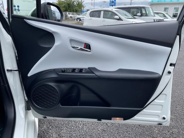 プリウス Ａツーリングセレクション　純正地デジナビ！Ｂｌｕｅｔｏｏｔｈ＆フロントＡＵＸ接続！バックカメラ！前後ドラレコ！夏タイヤ新品！衝突軽減！レーンキープ！前後コーナーセンサー！パーキングサポート！社外フルエアロ！禁煙車！１年保証付！（53枚目）
