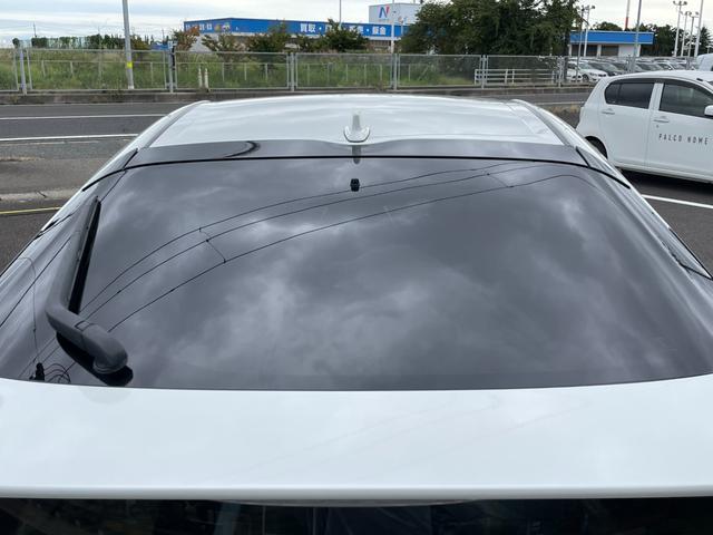 プリウス Ｓ　純正地デジナビ！Ｂｌｕｅｔｏｏｔｈ・フロントＡＵＸ接続！バックカメラ！純正ビルトインＥＴＣ！横滑り防止！ＬＥＤヘッドライト！別売り冬タイヤＡＷセット有り！１年保証付き！（41枚目）