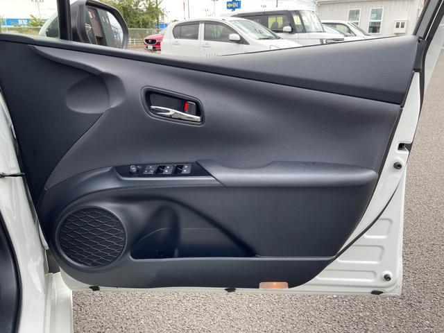 プリウス Ｓ　純正地デジナビ！Ｂｌｕｅｔｏｏｔｈ・フロントＡＵＸ接続！バックカメラ！純正ビルトインＥＴＣ！横滑り防止！ＬＥＤヘッドライト！別売り冬タイヤＡＷセット有り！１年保証付き！（54枚目）