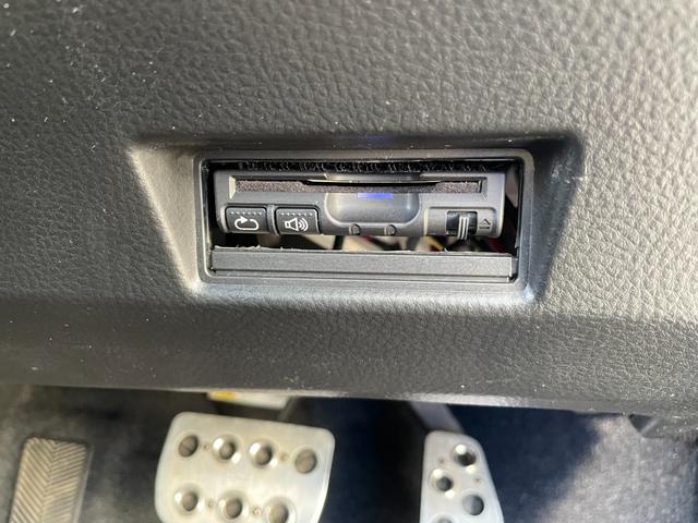 スイフト XG エンジンスタータ!フルセグメモリーナビ!社外フロントリップ・テール・リアウイング・リアディフューザー!オートゲージバキューム計!フロント&リヤタワーバー!禁煙車!エンジン1,000kmor1ヶ月保証!(11枚目)