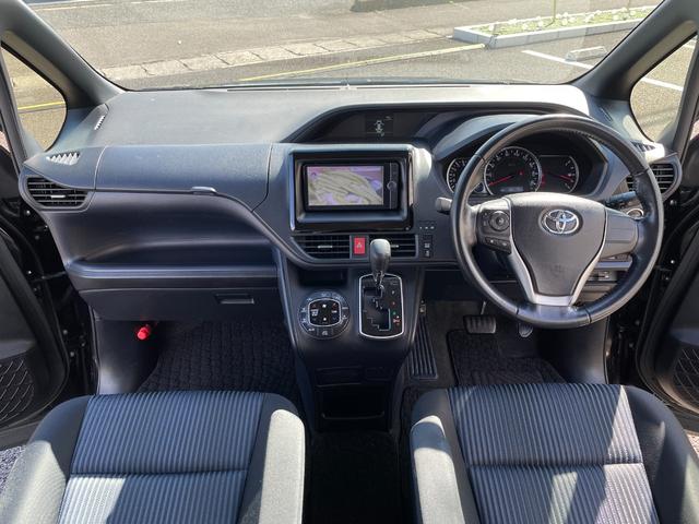 ノア Si 夏タイヤ新品交換済み!左パワスラ!社外エンジンスターター!フルセグTV!Bluetooth接続!CD・DVD再生!バックカメラ!ワイパーデアイサー!別売り冬タイヤ有り!禁煙車!エンジン1ヶ月保証付き!(5枚目)