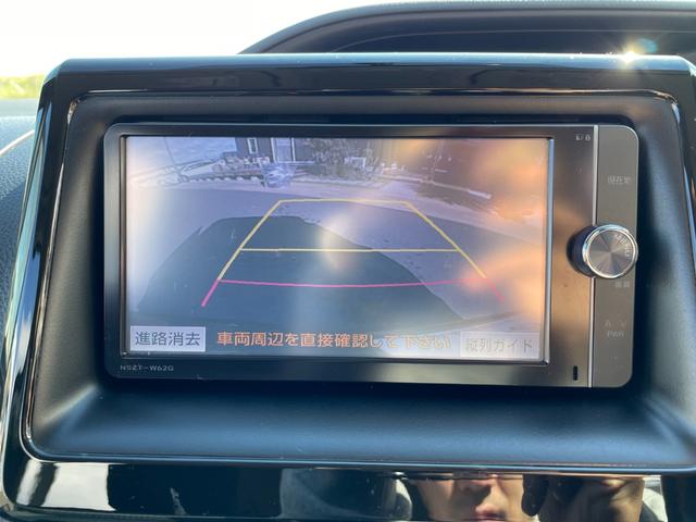 ノア Si 夏タイヤ新品交換済み!左パワスラ!社外エンジンスターター!フルセグTV!Bluetooth接続!CD・DVD再生!バックカメラ!ワイパーデアイサー!別売り冬タイヤ有り!禁煙車!エンジン1ヶ月保証付き!(9枚目)