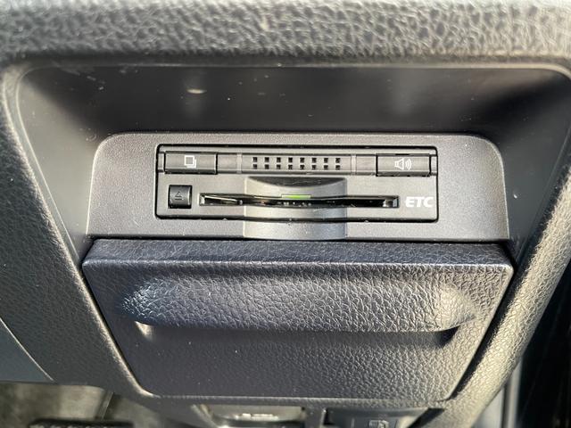 ノア Si 夏タイヤ新品交換済み!左パワスラ!社外エンジンスターター!フルセグTV!Bluetooth接続!CD・DVD再生!バックカメラ!ワイパーデアイサー!別売り冬タイヤ有り!禁煙車!エンジン1ヶ月保証付き!(11枚目)