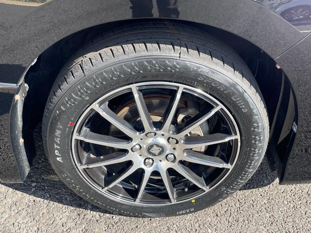 ノア Si 夏タイヤ新品交換済み!左パワスラ!社外エンジンスターター!フルセグTV!Bluetooth接続!CD・DVD再生!バックカメラ!ワイパーデアイサー!別売り冬タイヤ有り!禁煙車!エンジン1ヶ月保証付き!(14枚目)