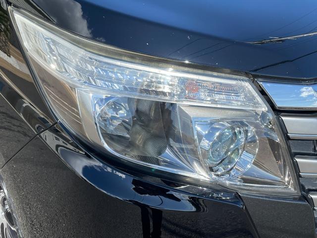 ノア Si 夏タイヤ新品交換済み!左パワスラ!社外エンジンスターター!フルセグTV!Bluetooth接続!CD・DVD再生!バックカメラ!ワイパーデアイサー!別売り冬タイヤ有り!禁煙車!エンジン1ヶ月保証付き!(26枚目)