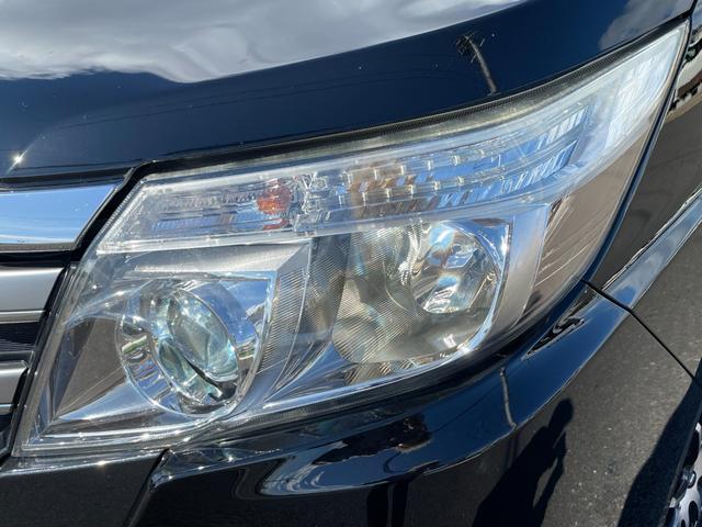 ノア Si 夏タイヤ新品交換済み!左パワスラ!社外エンジンスターター!フルセグTV!Bluetooth接続!CD・DVD再生!バックカメラ!ワイパーデアイサー!別売り冬タイヤ有り!禁煙車!エンジン1ヶ月保証付き!(31枚目)