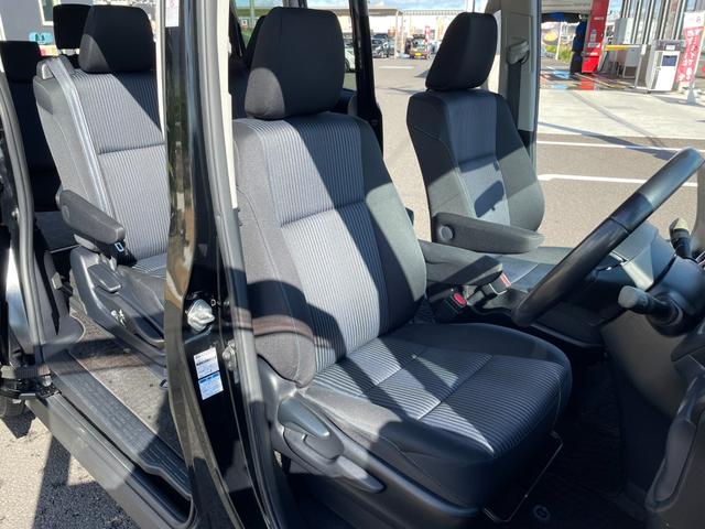 ノア Si 夏タイヤ新品交換済み!左パワスラ!社外エンジンスターター!フルセグTV!Bluetooth接続!CD・DVD再生!バックカメラ!ワイパーデアイサー!別売り冬タイヤ有り!禁煙車!エンジン1ヶ月保証付き!(49枚目)