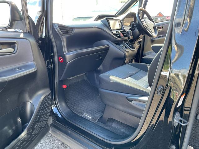 ノア Si 夏タイヤ新品交換済み!左パワスラ!社外エンジンスターター!フルセグTV!Bluetooth接続!CD・DVD再生!バックカメラ!ワイパーデアイサー!別売り冬タイヤ有り!禁煙車!エンジン1ヶ月保証付き!(55枚目)