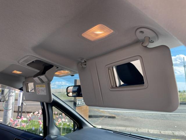 ノア Si 夏タイヤ新品交換済み!左パワスラ!社外エンジンスターター!フルセグTV!Bluetooth接続!CD・DVD再生!バックカメラ!ワイパーデアイサー!別売り冬タイヤ有り!禁煙車!エンジン1ヶ月保証付き!(72枚目)