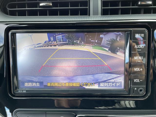 アクア Sスタイルブラック 地デジナビ!バックカメラ!Bluetooth&フロントAUX接続!CD再生!前後コーナーセンサー!衝突軽減ブレーキ!レーンキープ!スマキー2個有り!禁煙車!外装内装の状態の良さに自信あり♪1年保証付!(9枚目)