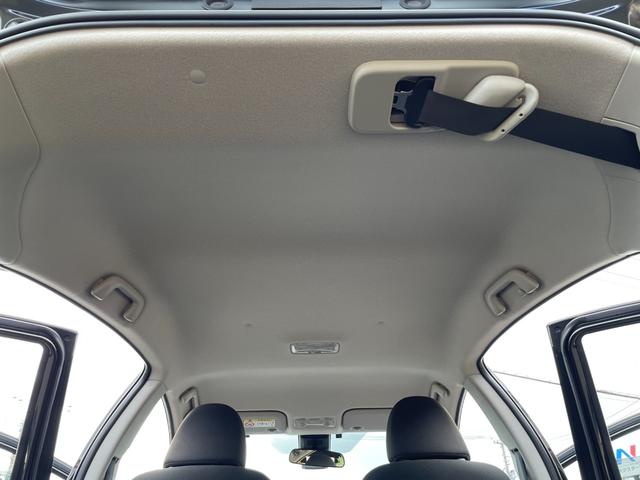 アクア Sスタイルブラック 地デジナビ!バックカメラ!Bluetooth&フロントAUX接続!CD再生!前後コーナーセンサー!衝突軽減ブレーキ!レーンキープ!スマキー2個有り!禁煙車!外装内装の状態の良さに自信あり♪1年保証付!(13枚目)