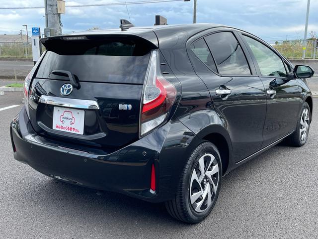 アクア Sスタイルブラック 地デジナビ!バックカメラ!Bluetooth&フロントAUX接続!CD再生!前後コーナーセンサー!衝突軽減ブレーキ!レーンキープ!スマキー2個有り!禁煙車!外装内装の状態の良さに自信あり♪1年保証付!(19枚目)