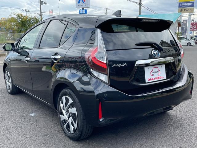 アクア Sスタイルブラック 地デジナビ!バックカメラ!Bluetooth&フロントAUX接続!CD再生!前後コーナーセンサー!衝突軽減ブレーキ!レーンキープ!スマキー2個有り!禁煙車!外装内装の状態の良さに自信あり♪1年保証付!(21枚目)