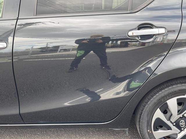 アクア Sスタイルブラック 地デジナビ!バックカメラ!Bluetooth&フロントAUX接続!CD再生!前後コーナーセンサー!衝突軽減ブレーキ!レーンキープ!スマキー2個有り!禁煙車!外装内装の状態の良さに自信あり♪1年保証付!(34枚目)