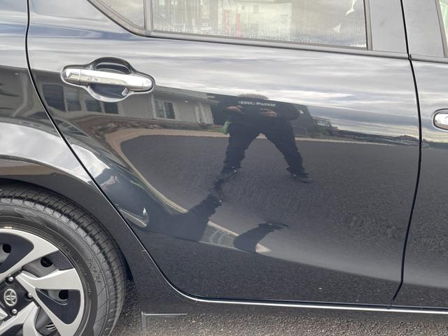 アクア Sスタイルブラック 地デジナビ!バックカメラ!Bluetooth&フロントAUX接続!CD再生!前後コーナーセンサー!衝突軽減ブレーキ!レーンキープ!スマキー2個有り!禁煙車!外装内装の状態の良さに自信あり♪1年保証付!(41枚目)