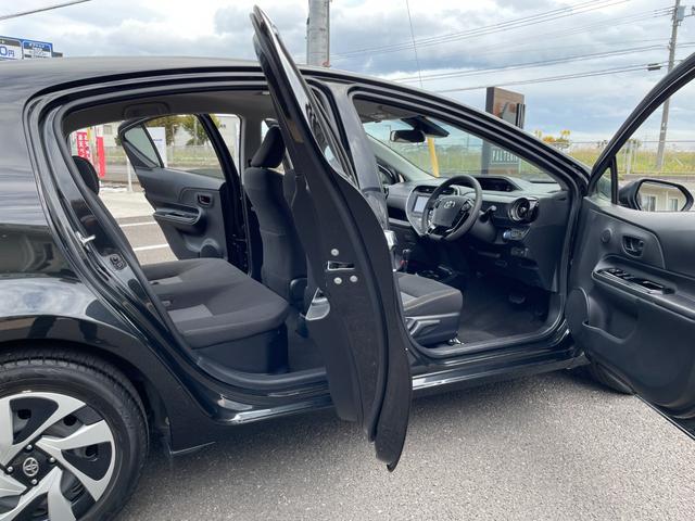 アクア Sスタイルブラック 地デジナビ!バックカメラ!Bluetooth&フロントAUX接続!CD再生!前後コーナーセンサー!衝突軽減ブレーキ!レーンキープ!スマキー2個有り!禁煙車!外装内装の状態の良さに自信あり♪1年保証付!(51枚目)